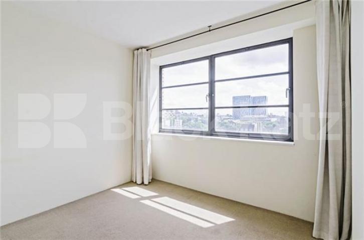 			MODERN 2 BEDROOM APARTMENT IN A PORTERED DEVELOPMENT, 2 Bedroom, 1 bath, 1 reception Flat			 Ice Wharf  , KINGS CROSS 